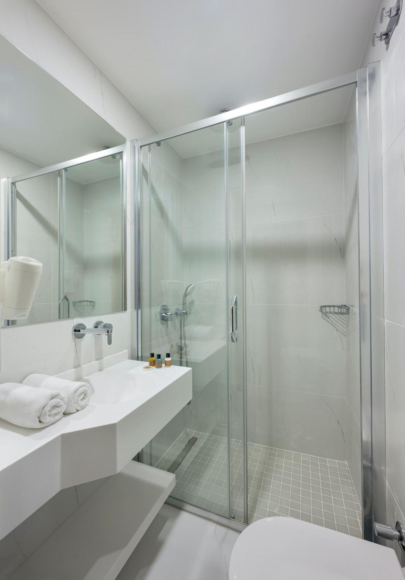 Uk Hotel Istanbul Ngoại thất bức ảnh